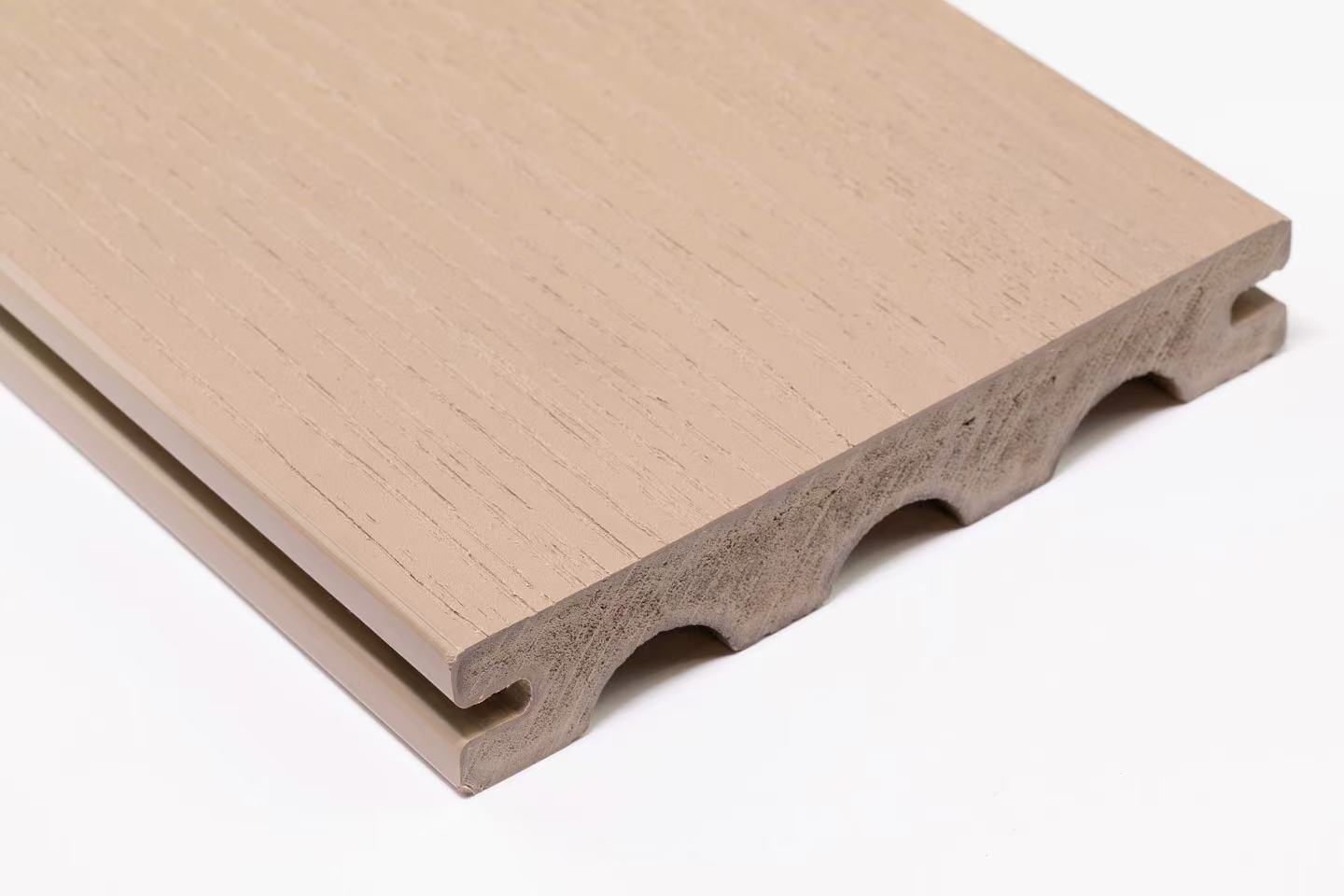 Evertex Pioneer Composite Decking Board 1 Evertex Pioneer Composite Decking Board
